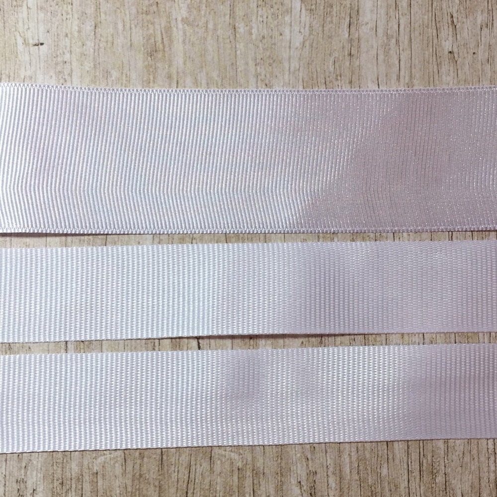 White Grosgrain Ribbon 6yd Total 3 Cuts